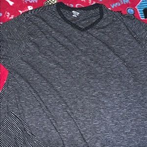 🦓 Black & White Striped Shirt 🦓